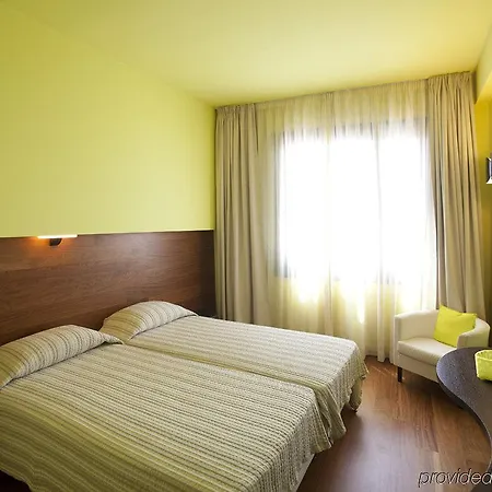 Center Square Hotel 3*