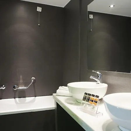 Hotel Center Square 3*