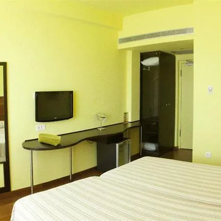 Hotel Center Square 3*