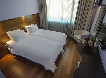 Center Square Hotel