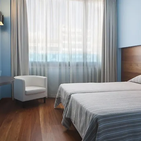 Center Square Hotel 3*