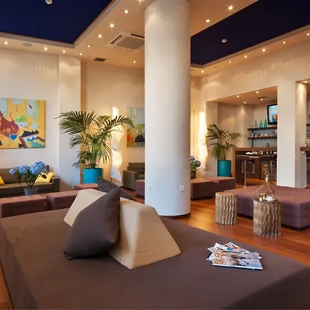 Hotel Center Square 3*